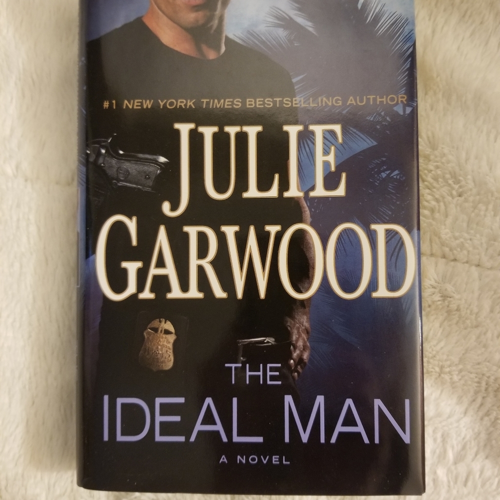 Julie Garwood Ideal Man  Brand New Book, Hard Cover